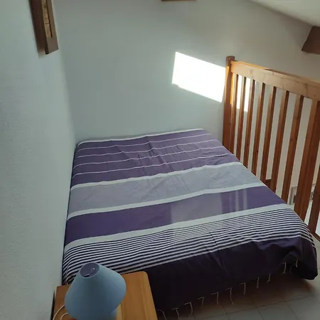 Maisonnette Dans Avec Piscine 200 Metre De La - En Roussillon - Aigue Marine En Roussillon Feriehus *